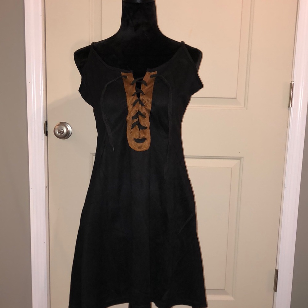 Casual or classy sleeveless dress with pockets!